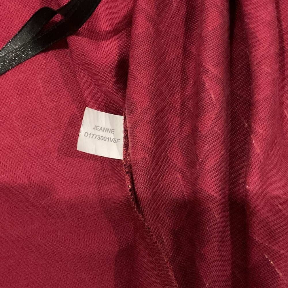Elegant Burgundy Patterned Dress - Picture 5 of 6